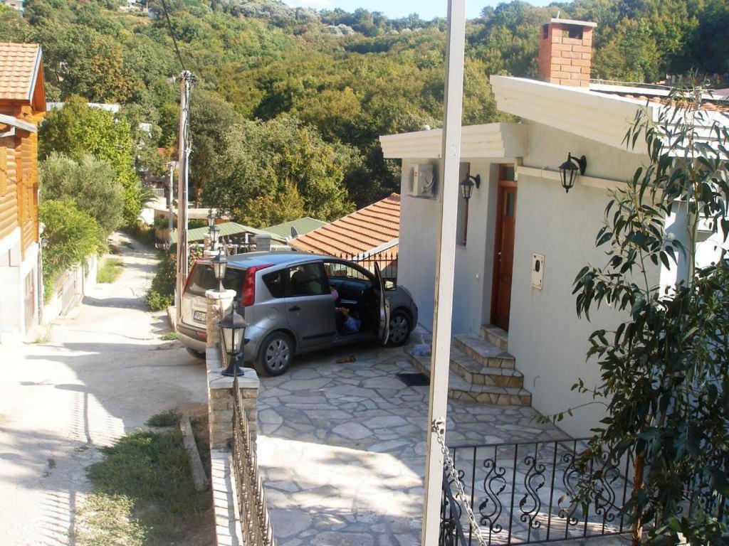אוטייהא Holiday House Villa Neda מראה חיצוני תמונה
